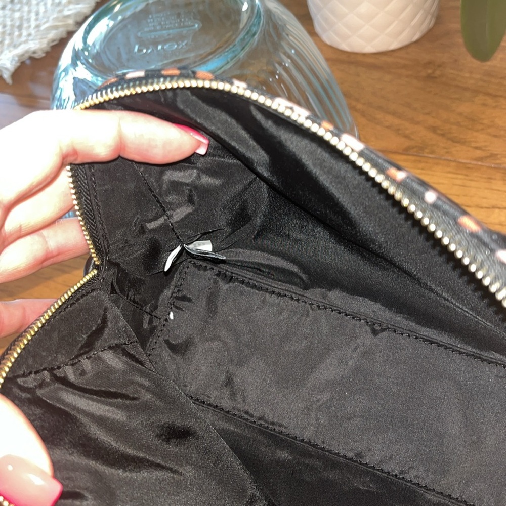 LOW START KATE SPADE CHELSEA COSMETIC BAG♠️ - Picture 4 of 5